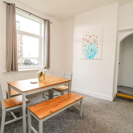 Annielea Is A Cosy 3 Bed Cottage In Helensburgh Extérieur photo